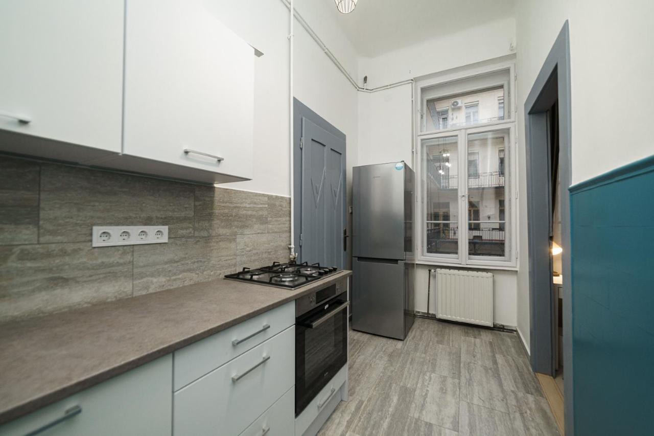 Cityscape Budget Danube Apartment Budapest