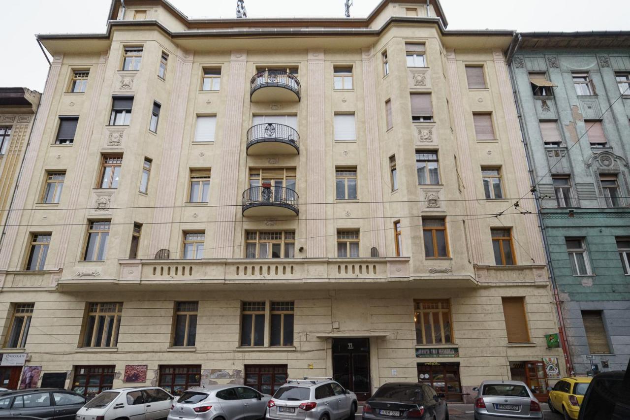 Cityscape Budget Danube Apartment Budapest